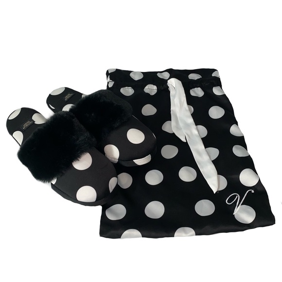 Night Victorias Secret Slippers - Picture 1 of 3